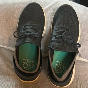 Navy blue stretch fabric, no tie, slip on sneakers